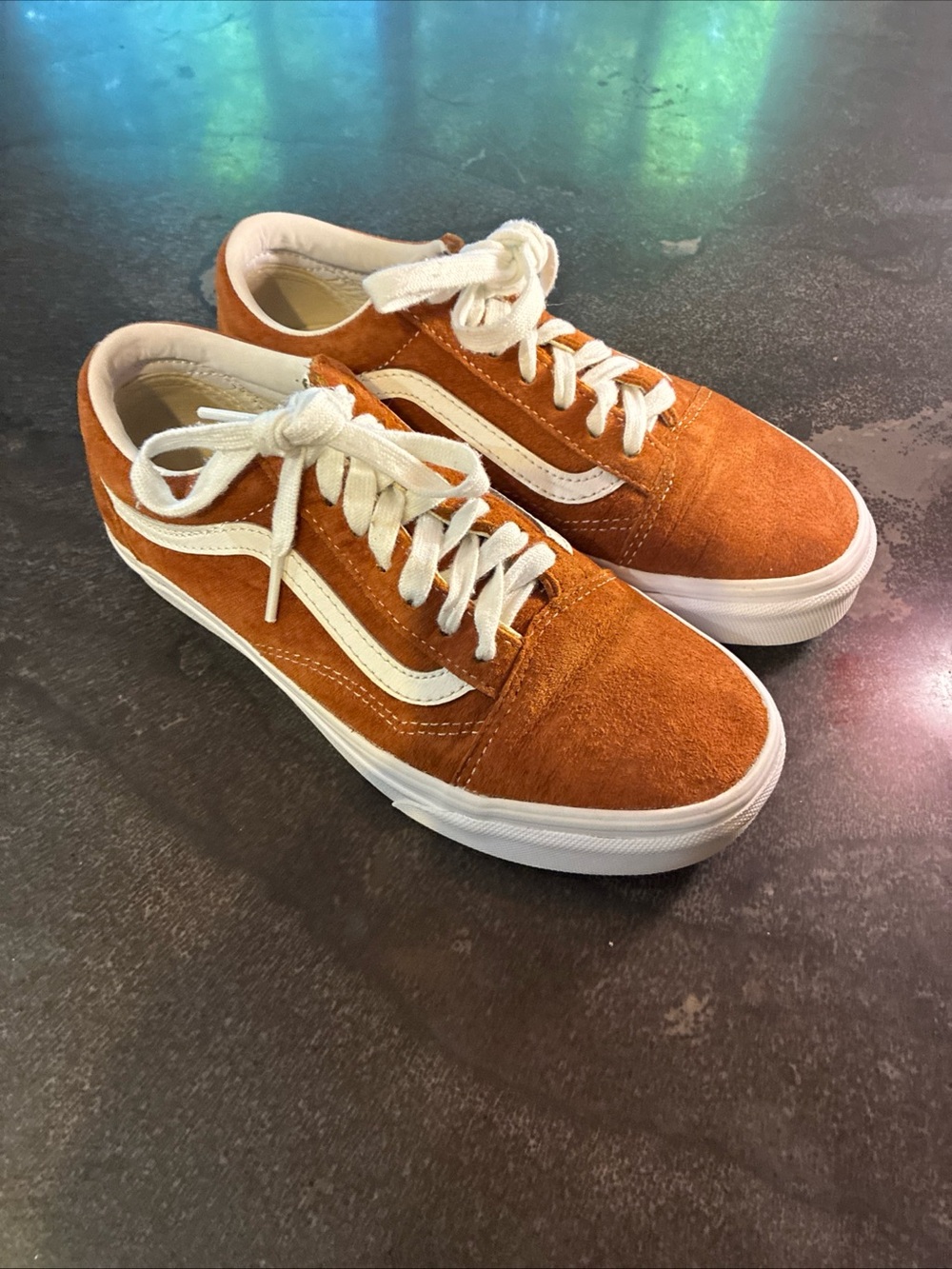 Vans Old Skool Low Top Sneakers in Burnt Orange and White mens 5; woman’s 6.5